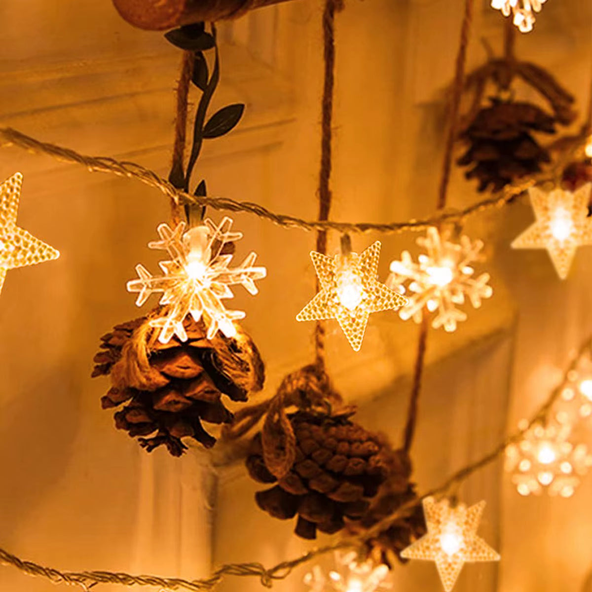 Snowflake LED String Lights – Battery Powered Christmas Tree & Holiday Decoration | Warm White or Cool White