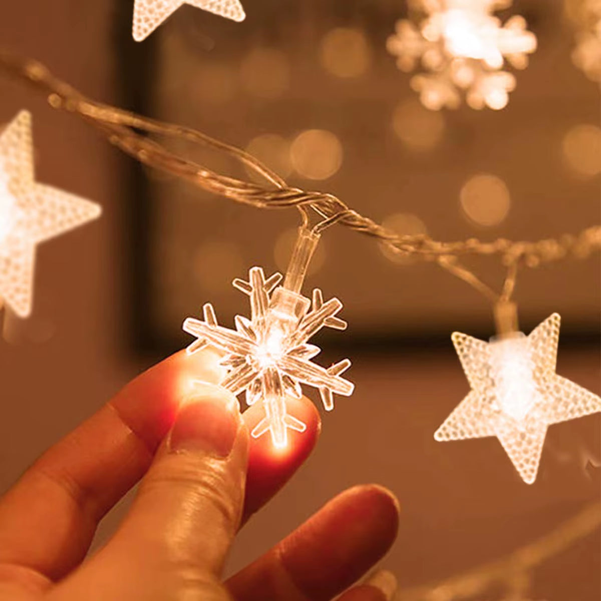 Snowflake LED String Lights – Battery Powered Christmas Tree & Holiday Decoration | Warm White or Cool White